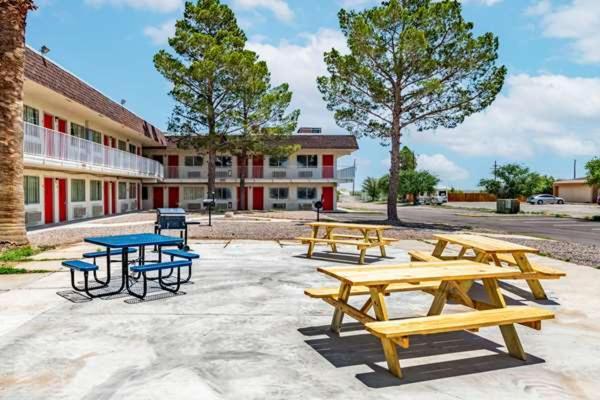 Rodeo Inn Pecos Ngoại thất bức ảnh